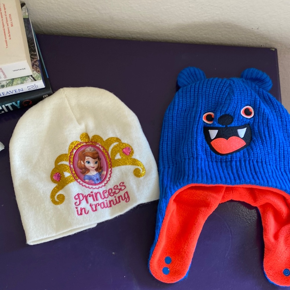 Bundle pack of two beanies!